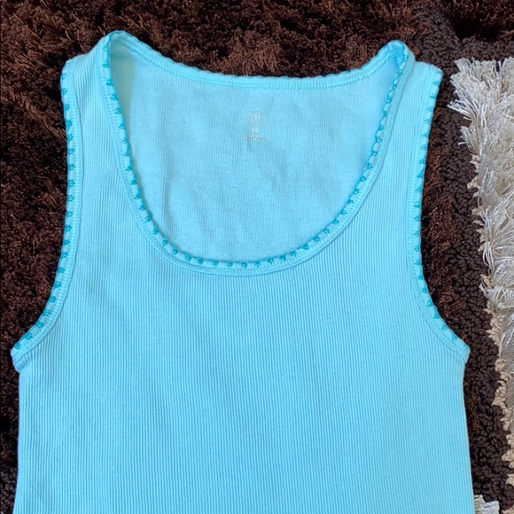 Tank top from gap - Picture 2 of 2